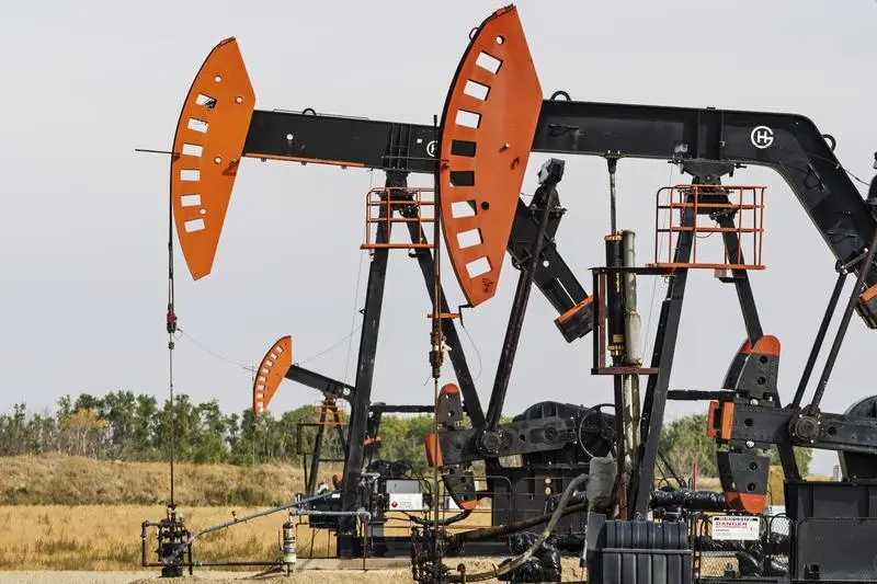 September 9, 2018 - Stoughton, Saskatchewan, Canada - Oilfield pumpjacks belonging to Crescent Point Energy pump crude oil near Stoughton, Saskatchewan.,Image: 390112162, License: Rights-managed, Restrictions: , Model Release: no, Credit line: Bayne Stanley / Zuma Press / ContactoPhoto