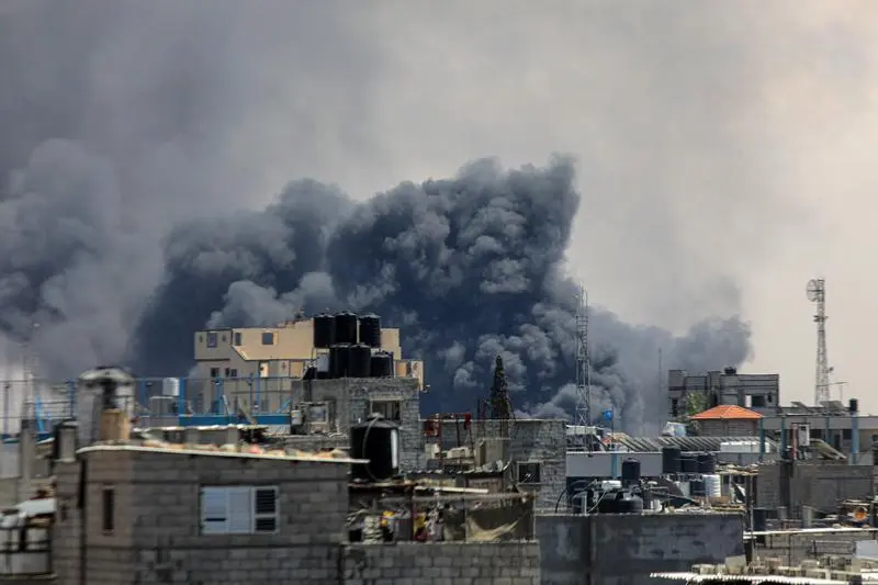 Columna de humo tras un bombardeo del Ejército de Israel contra la ciudad de Rafá, en la frontera entre la Franja de Gaza y Egipto (archivo)
Europa Press/Contacto/Rizek Abdeljawad
(Foto de ARCHIVO)
07/5/2024