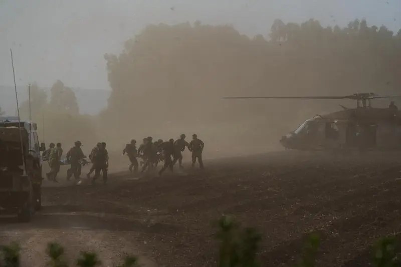 ISRAEL-LEBANON-BORDER, Sept. 19, 2024  -- Injured Israeli soldiers are transfered to a helicopter near the Israeli northern border with Lebanon, on Sept. 19, 2024. Two Israeli soldiers were killed on Thursday in cross-border drone and missile attacks carried out by the Lebanese Hezbollah group, the Israeli military said in a statement.,Image: 909883704, License: Rights-managed, Restrictions: , Model Release: no, Credit line: Ayal Margolin / Xinhua News / ContactoPhoto