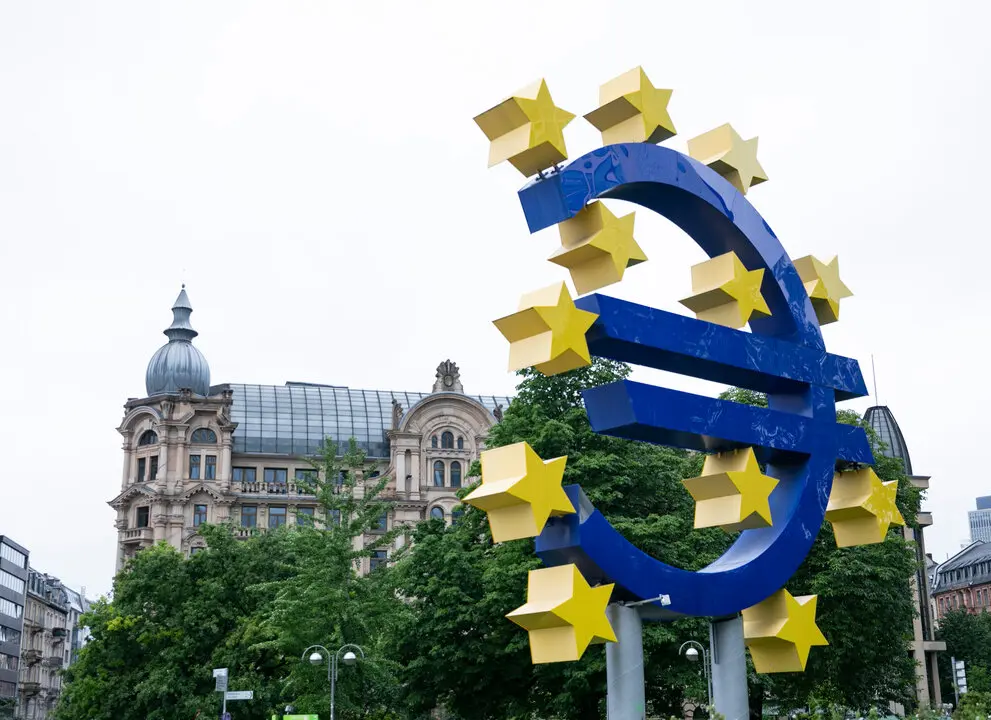 EP BCE(1)

El BCE apunta a 2029 para lanzar el euro digital: una revolución monetaria con 1.300 millones en inversión