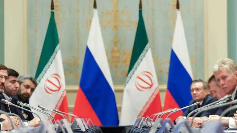 Rusia e Irán firman un acuerdo de 25.000 millones de dólares para construir cuatro plantas nuclearesn - E P A / A L E X A N D E R K A Z A K O V / S P U T N I K / K R E M L I N P O O L
