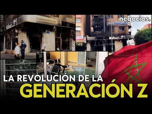 Fotografía de las calles en protestas de Marruecos, con manifestantes y bloqueos que reflejan un clima de tensión social y política<br>                        <br>                        <br>                        <br>                      