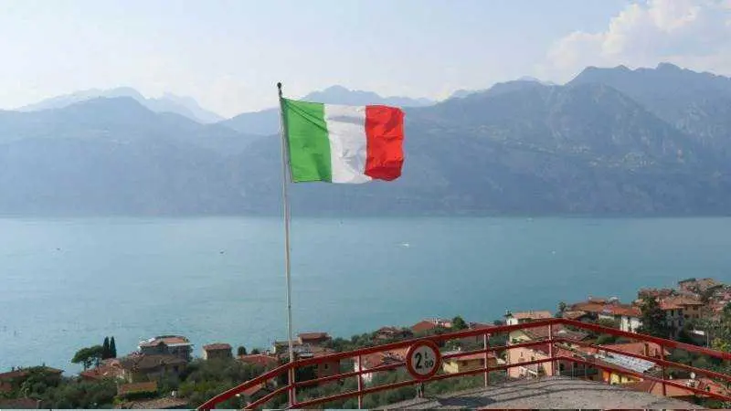 UNSPLASH / ANATOL RURAC