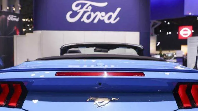 Ford retira casi 625.000 veh&iacute;culos en EE.UU. - E P A / S A R A H Y E N E S E L