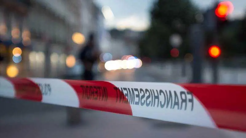 Al menos cuatro muertos en un incendio en un edificio de Lyon - EPA