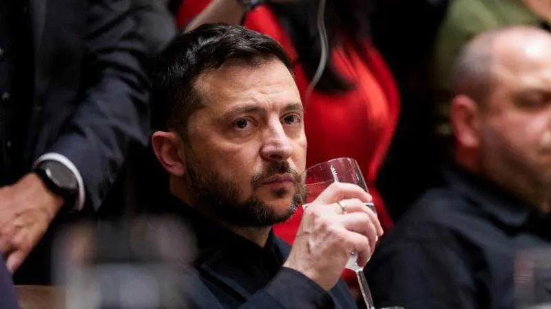 Zelenski Ucrania necesita 25 sistemas de defensa Patriot de EE.UU. - E P A / A A R O N S C H W A R T Z / PISCINA​​​