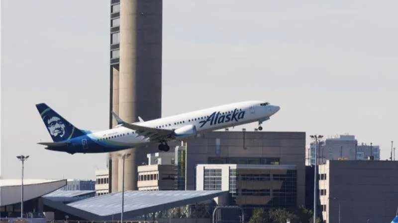 Alaska Airlines levanta la parada en tierra tras una interrupción de TI - EPA / C J GUN T H E R​​​​