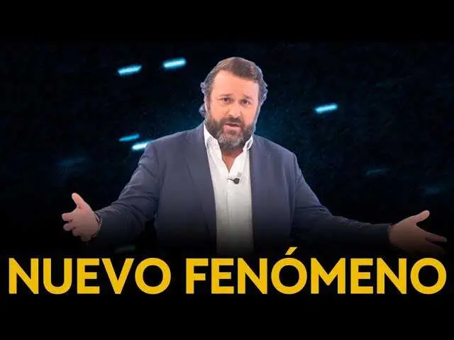 Imagen del cometa 3I/ATLAS captada en su acercamiento al Sol, destacando la peculiar orientación de su anticola.<br>                        <br>                        <br>                        <br>                      