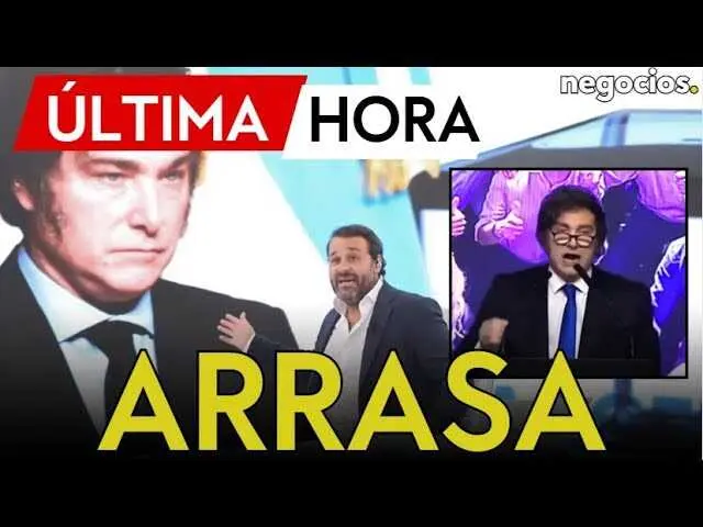 Javier Milei celebrando su victoria electoral con seguidores en Argentina, en una jornada histórica para la política del país.<br>                        <br>                        <br>                        <br>                      