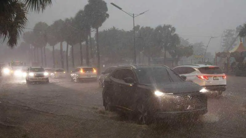 Melissa se convierte en huracán de categoría 5 en el Caribe - EPA