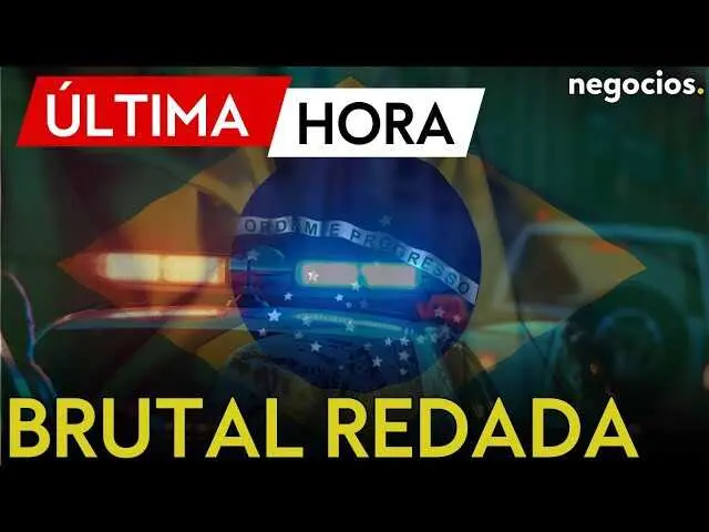Panorámica nocturna del Complexo do Alemão, epicentro de la operación policial más letal en Río de Janeiro.<br>                        <br>                        <br>                        <br>                      