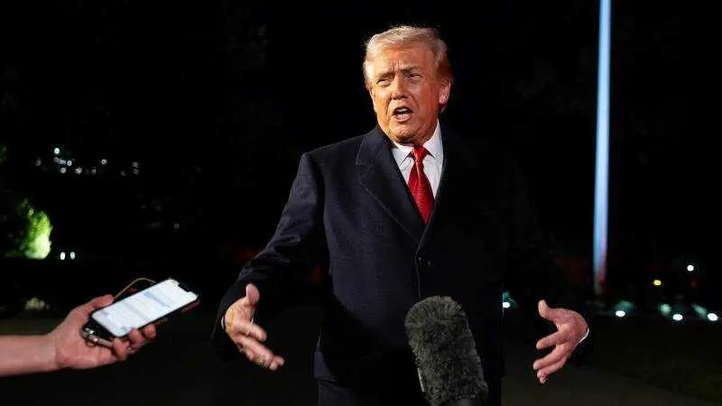 EPA/FRANCIS CHUNG / POOL