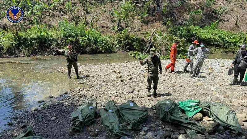EPA/PHILIPPINE AIR FORCE HANDOUT