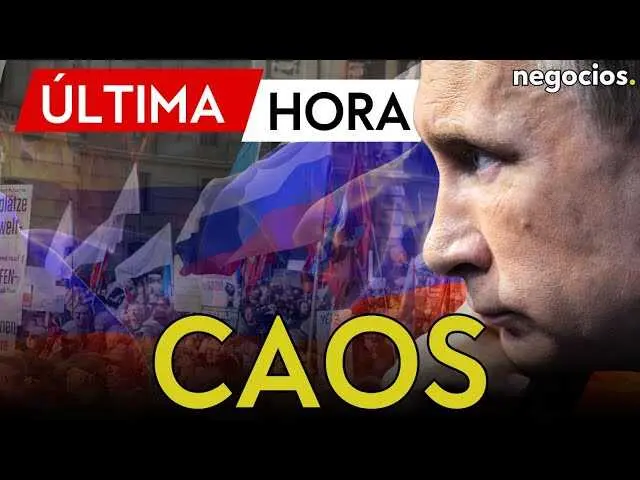 Locomotora en llamas durante un acto de sabotaje atribuido a un grupo disidente ruso en protesta contra el Kremlin<br>                        <br>                        <br>                        <br>                      