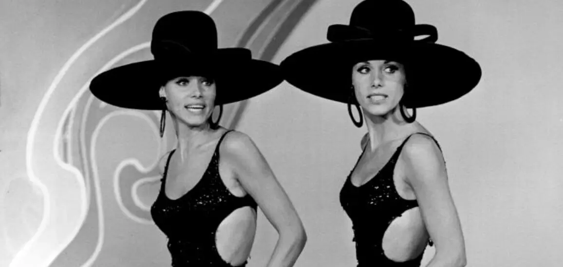 Por CBS Television - eBay itemphoto frontphoto back, Dominio público