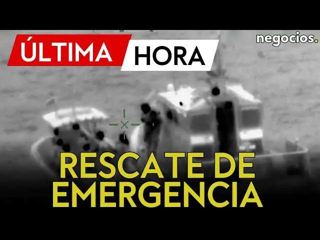 Imagen capturada durante el rescate de la Guardia Costera a los ocho pasajeros cerca de Venice, Florida.<br>                        <br>                        <br>                        <br>                      