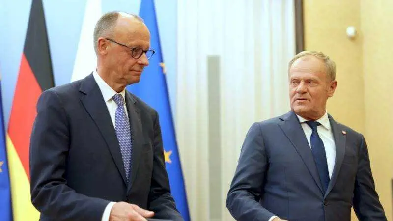 EPA/HANNIBAL HANSCHKE