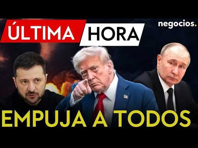 Donald Trump y Vladimir Putin en contexto simbólico de negociaciones internacionales, con banderas de Estados Unidos y Rusia de fondo.<br>                        <br>                        <br>                        <br>                      