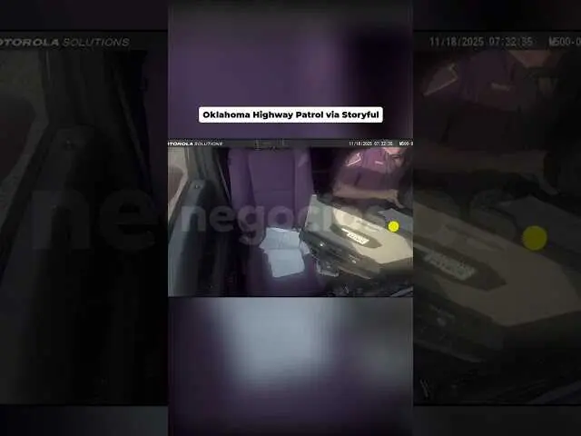 Captura del video viral que muestra neumáticos rodando hacia un coche policial en Oklahoma, ilustrando un incidente peligroso en la vía pública.<br>                        <br>                        <br>                        <br>                      