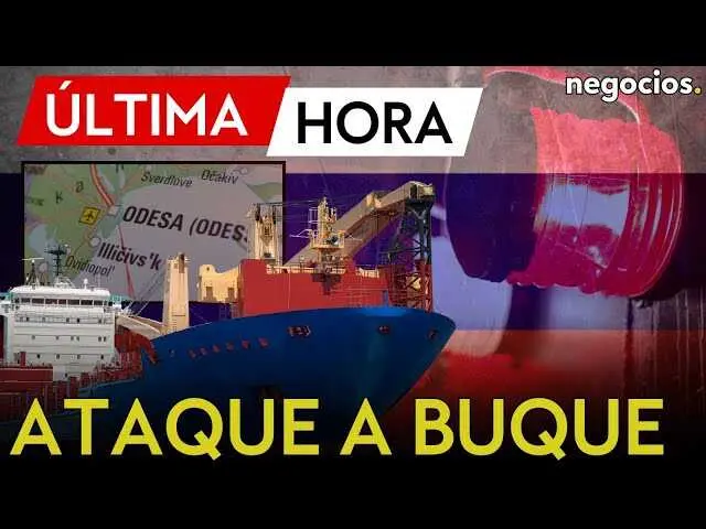 Imagen del puerto de Odesa donde un buque turco fue impactado por misiles rusos provocando un incendio de grandes proporciones.<br>                        <br>                        <br>                        <br>                      