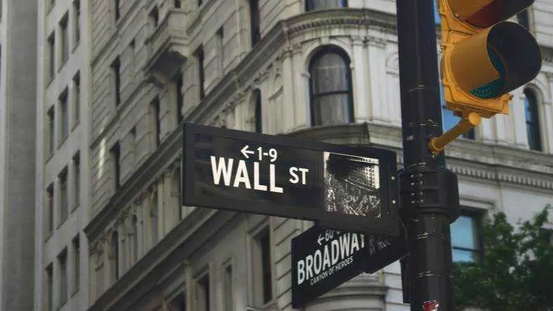 UNSPLASH / ROBERTO JUNIOR