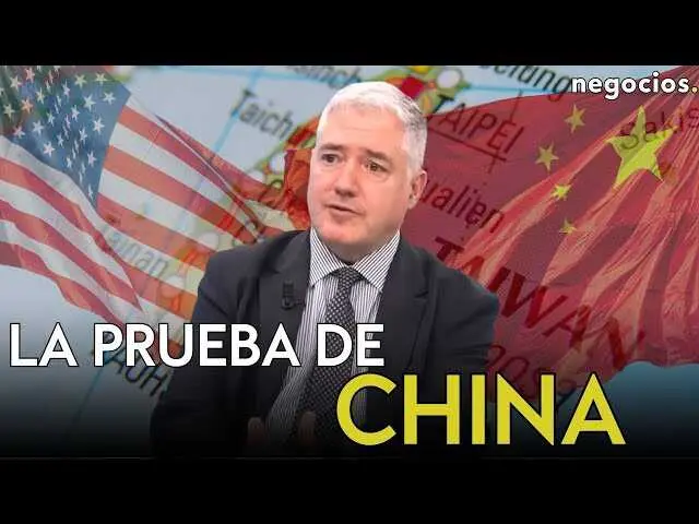 Fotograf&iacute;a a&eacute;rea capturando maniobras militares de China cerca de la isla de Taiw&aacute;n, mostrando despliegue naval y a&eacute;reo simult&aacute;neo.<br>                        <br>                        <br>                        <br>                      