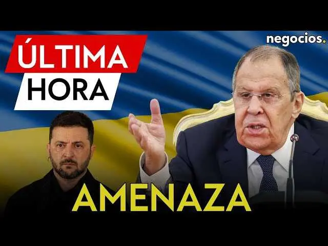 Serguei Lavrov en una rueda de prensa oficial, con fondo de banderas rusas, tras acusar a Ucrania de ataque con drones.<br>                        <br>                        <br>                        <br>                      