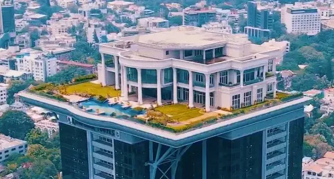 indian-billionares-mansion-atop-a-skyscraper-in-banglore