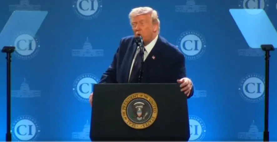 Trump presume de 46 buques iran&iacute;es hundidos y desata la pol&eacute;mica