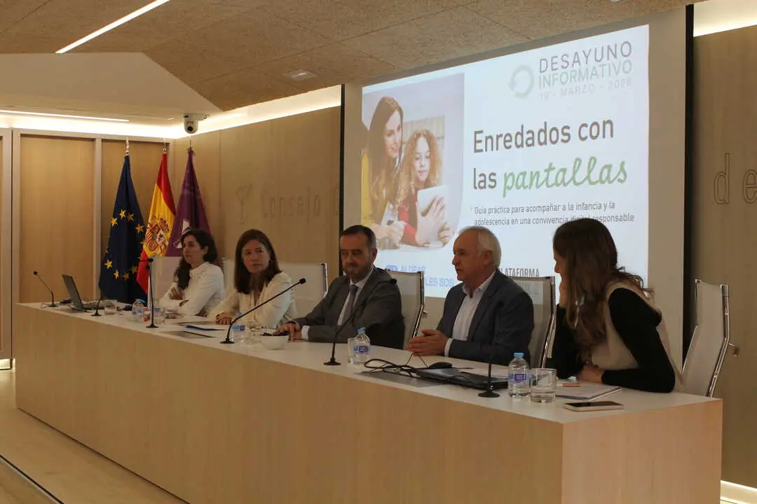 Presentación - Enredados con las pantallas - foto 2