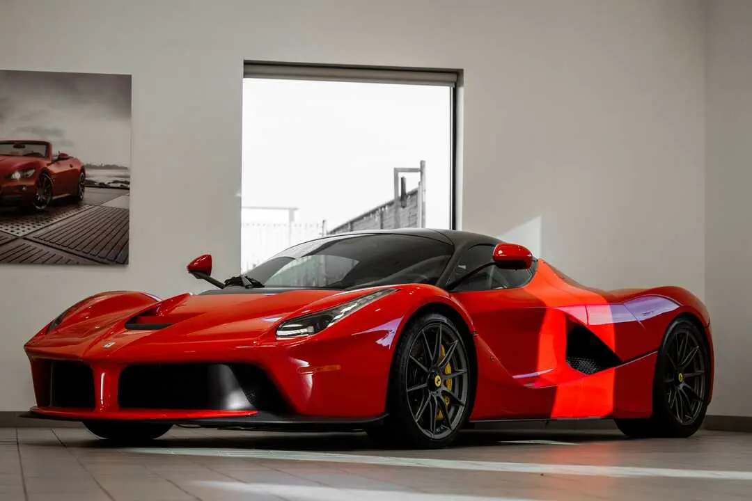 Ferrari

Foto de Joshua Koblin en Unsplash