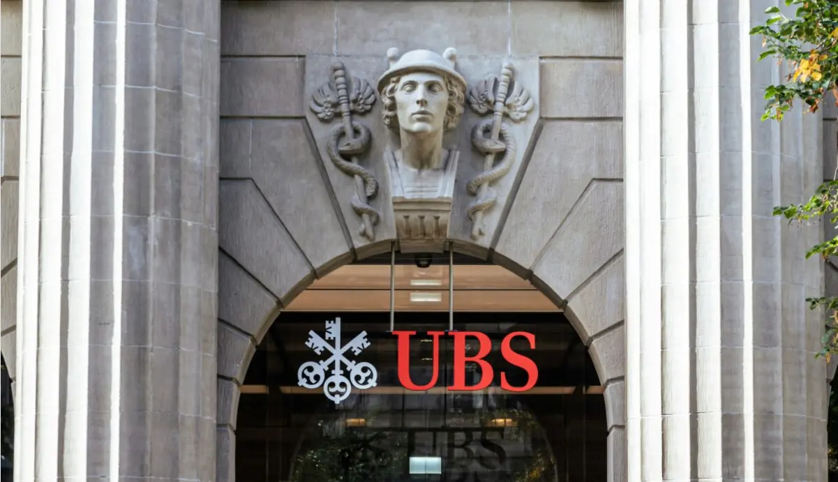 UBS

Foto de Artiom Vallat en Unsplash