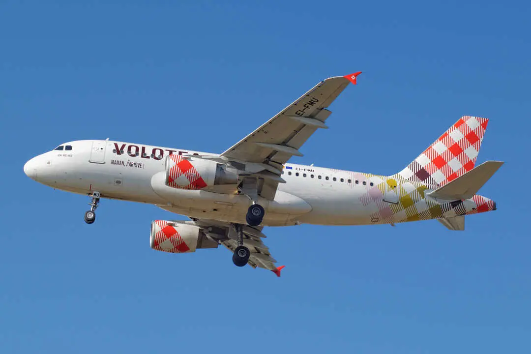 Airbus_A319_Volotea_(33029190796)