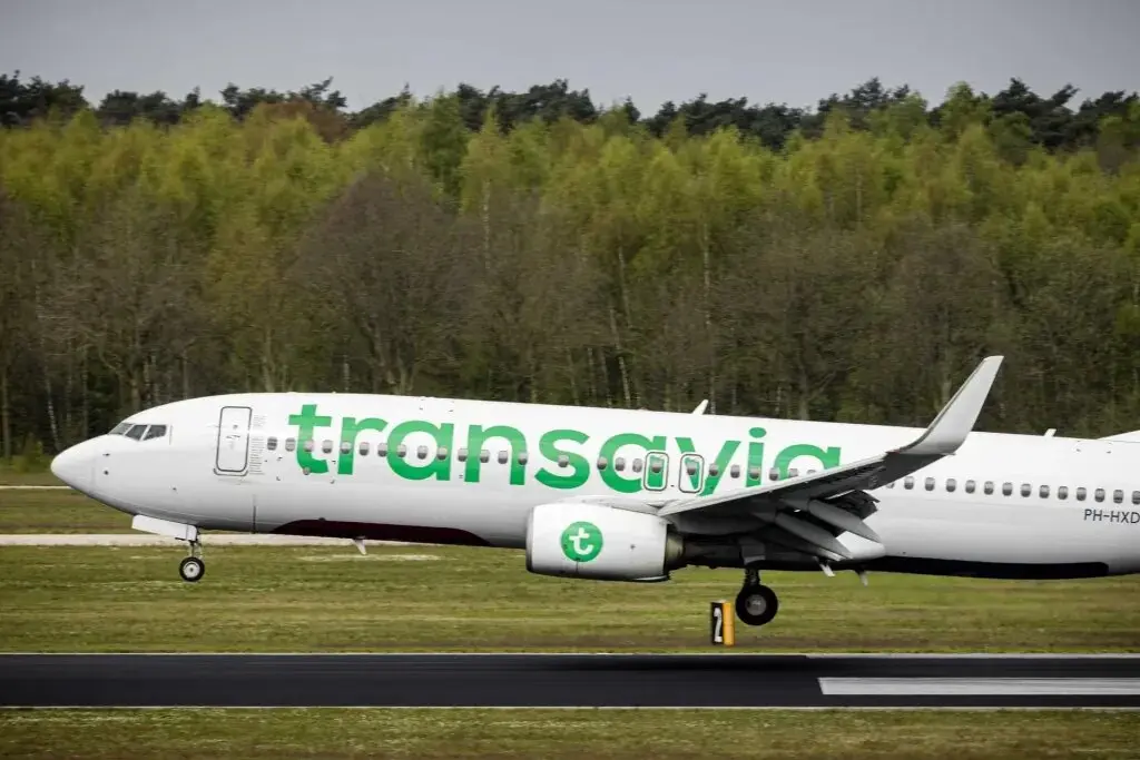 La-aerolinea-Transavia-anulara-vuelos-por-los-efectos-de-la-guerra-en-el-precio-del-queroseno