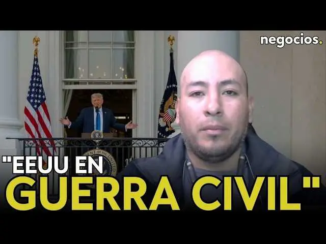 Fotograf&iacute;a de Donald Trump acompa&ntilde;ado de analistas, con el t&iacute;tulo del v&iacute;deo 'EEUU est&aacute; viviendo una guerra civil de naturaleza h&iacute;brida, por eso los ataques a Trump'.<br>                        <br>                        <br>                        <br>                      