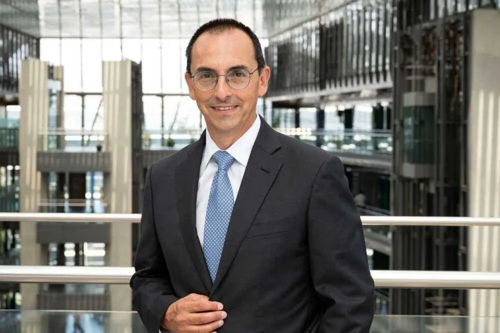 endesa-gianni-vittorio-armani-1000x665