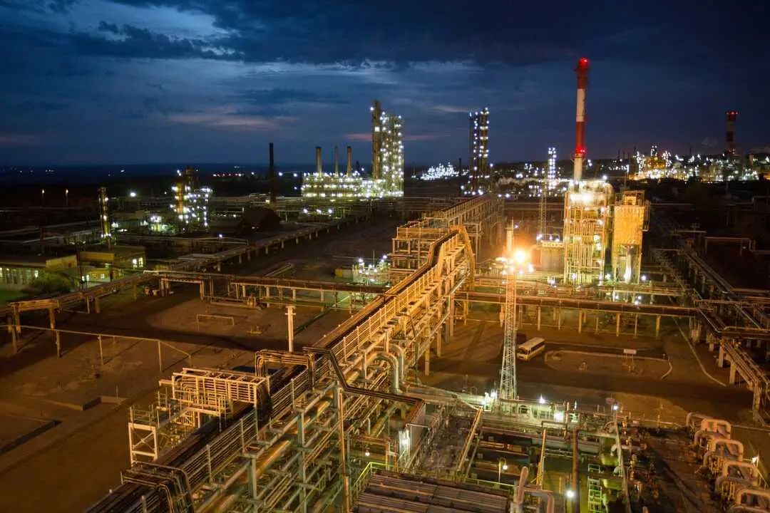 Refiner&iacute;a de Syzran