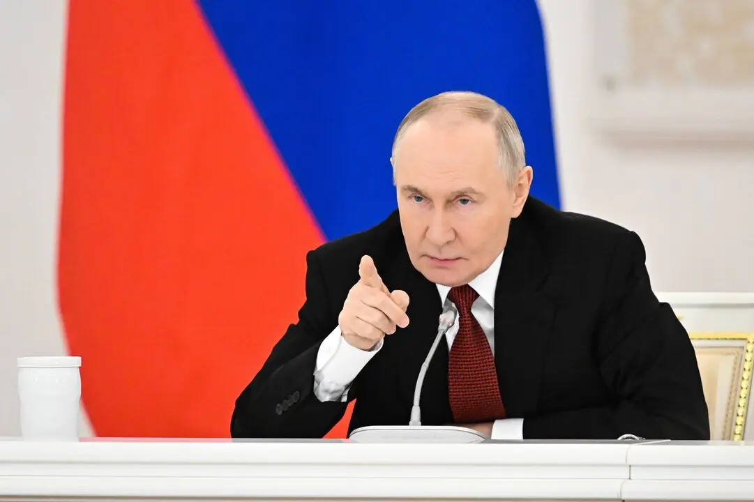 EP_PUTIN_SEÑALANDO