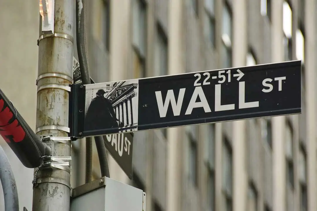 Wall Street

Foto de Supradoc en Unsplash