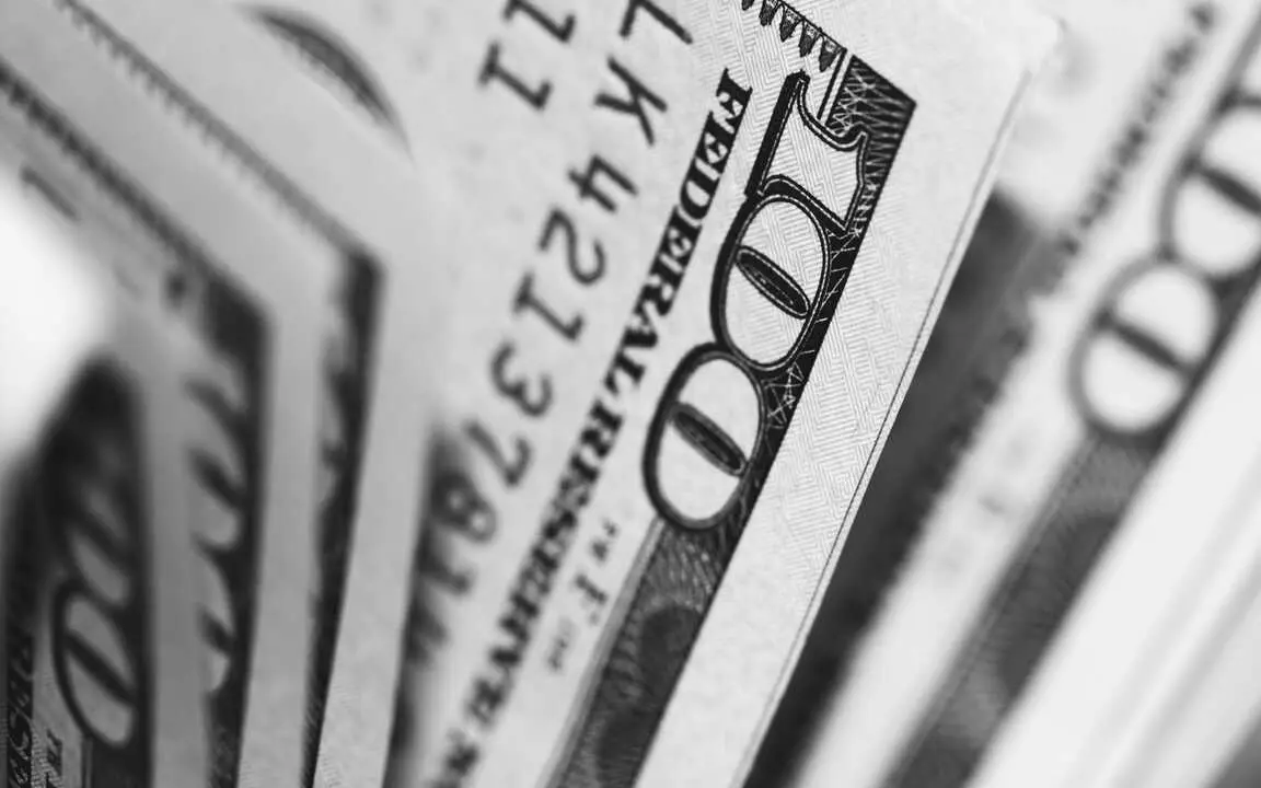 D&oacute;lar

Foto de Pepi Stojanovski en Unsplash
