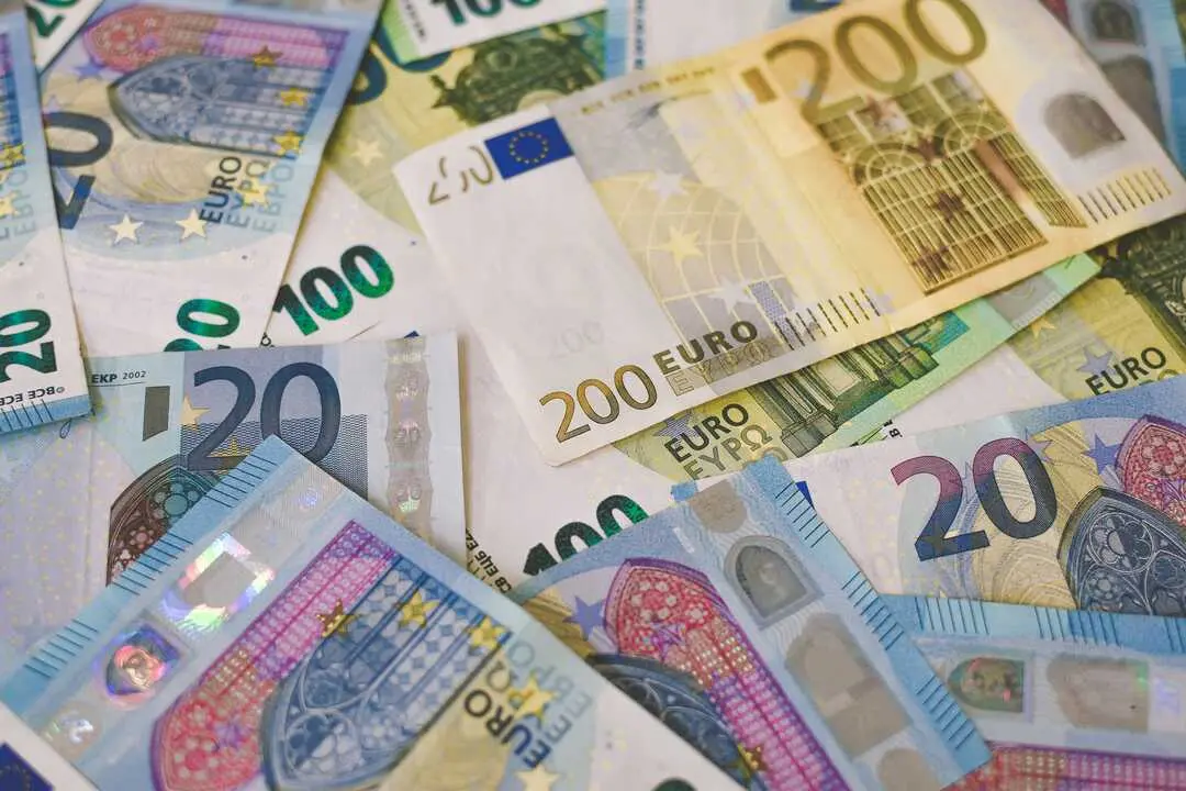 Euros

Foto de Ibrahim Boran en Unsplash