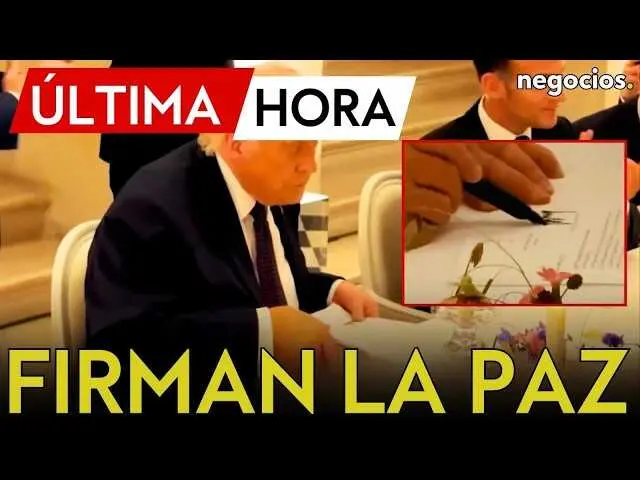 Donald Trump firmando un acuerdo hist&oacute;rico desde el Palacio de Versalles, con Emmanuel Macron presente<br>                        <br>                        <br>                        <br>                      