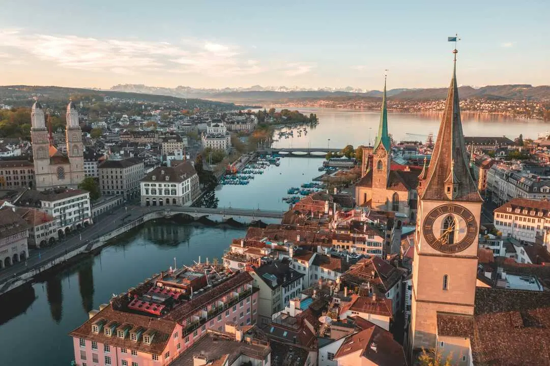 Suiza 

Foto de Henrique Ferreira en Unsplash