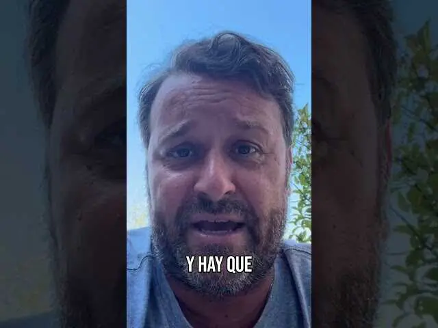 Imagen del video con el presidente Zelensky y el expresidente Trump, simbolizando el di&aacute;logo por la paz en Ucrania.<br>                        <br>                        <br>                        <br>                      