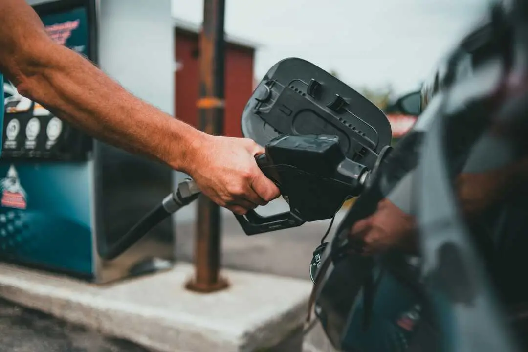 Gasolina 

Foto de Erik Mclean en Unsplash