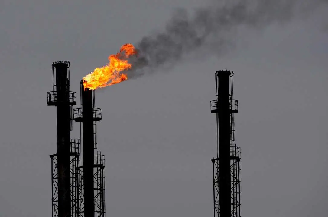 35 drones de Ucrania incendian dep&oacute;sitos de combustible y el puerto de Rostov