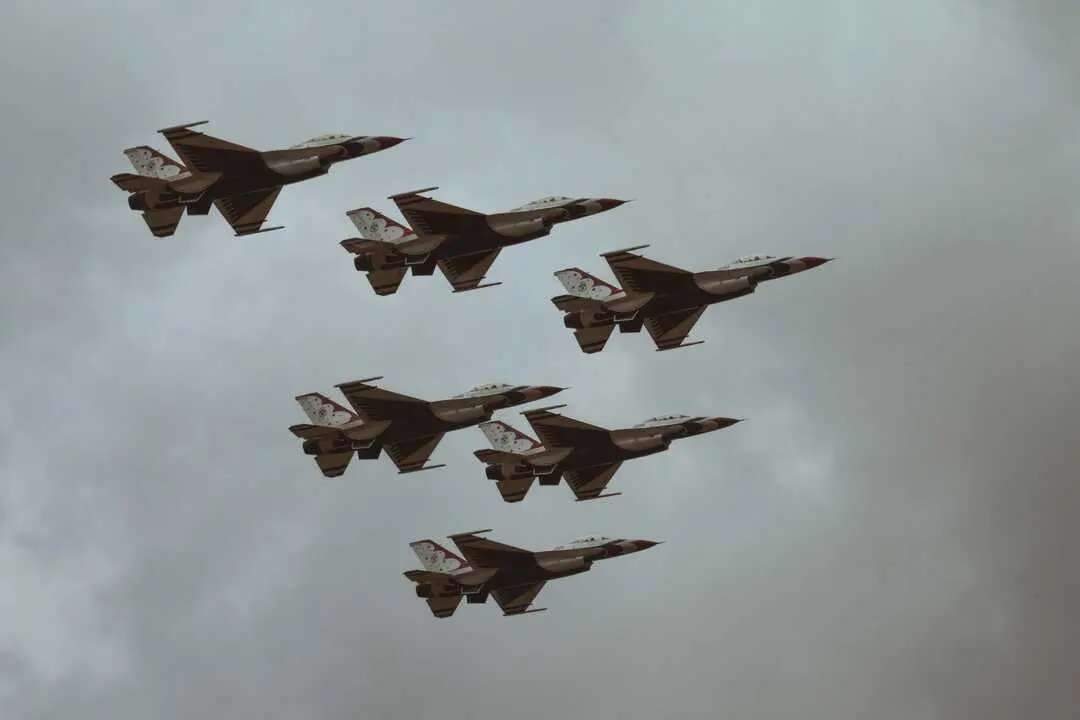 Militares

Foto de UX Gun en Unsplash
