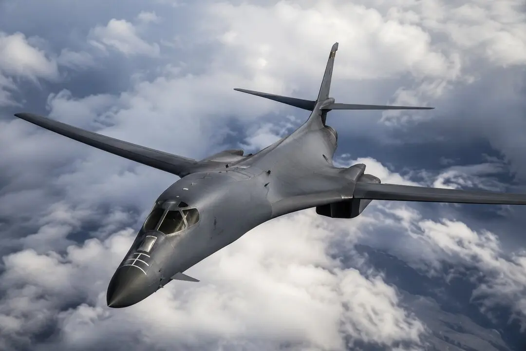 Bombardero supers&oacute;nico B-1