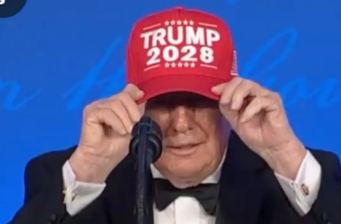 Trump y su gorra