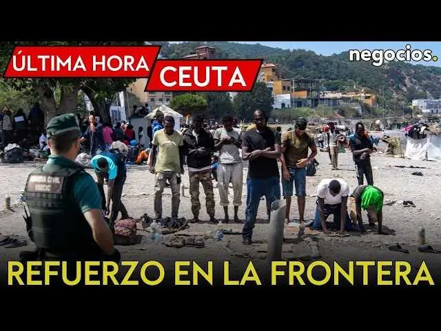 Guardias civiles patrullando en la frontera de Ceuta mientras se preparan para posibles asaltos migratorios masivos<br>                        <br>                        <br>                        <br>                      
